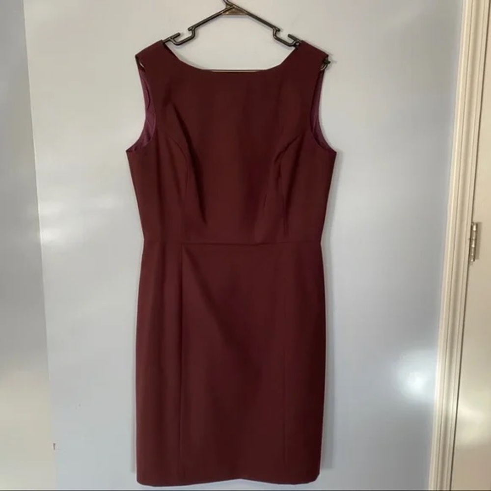 Of Mercer - Maroon Sleeveless Sheath Dress with Crew Neck - Size: 14